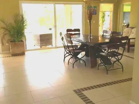 Casa en Alquiler al Noroeste