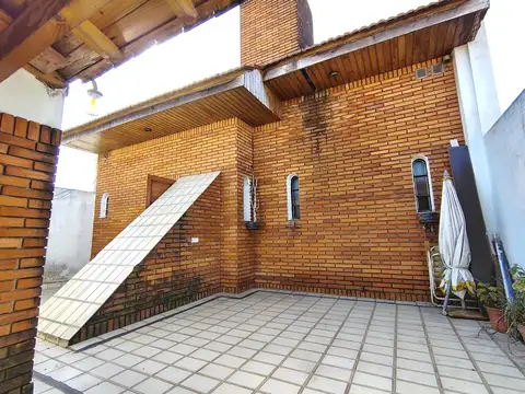 Casa PH Venta Haedo 4 Ambiente Garaje patio 4 cdas Estación
