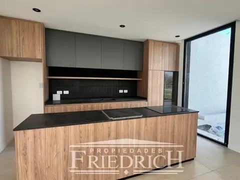 Casa en Venta en Los Juncos, USD 190.000