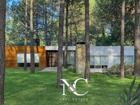 Casa en venta en Costa Esmeralda con gas natural