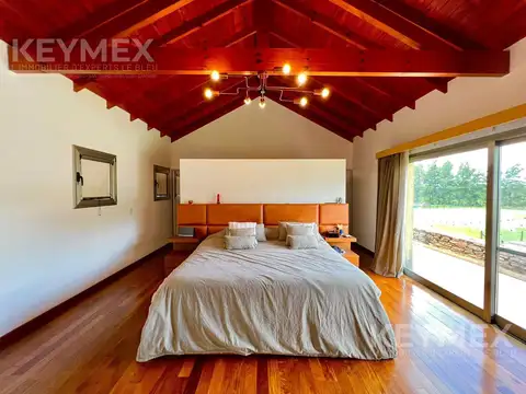 Barrio Las Vizcachas, Exaltación de la Cruz