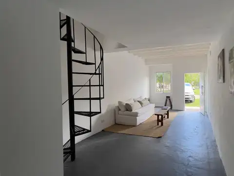 Casa 3 ambientes con 1 baño