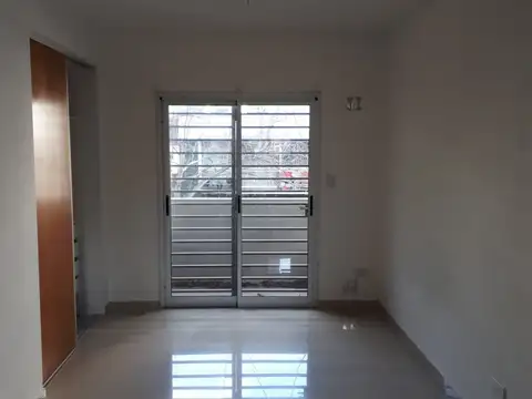 MONOAMBIENTE EN VENTA, LUMINOSO