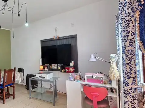 Casa en alquiler con patio en Ezpeleta