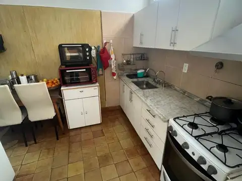 Depto Tipo Casa en Venta 40 años