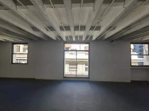 Oficina en Alquiler al Norte