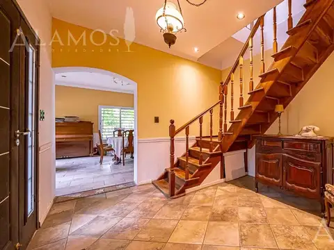 VENTA CASA 5 AMBIENTES EN FRANCISCO ÁLVAREZ  – APTO CRÉDITO