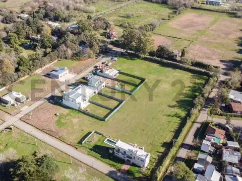 Venta de lotes en barrio cerrado Las Alondras, Villa Elisa