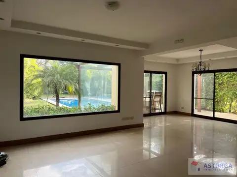 Casa en Alquiler en San Carlos Country Club, USD 2.100