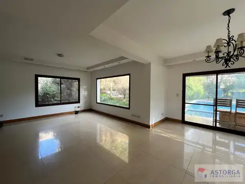 Casa 5 ambientes con 1 baño