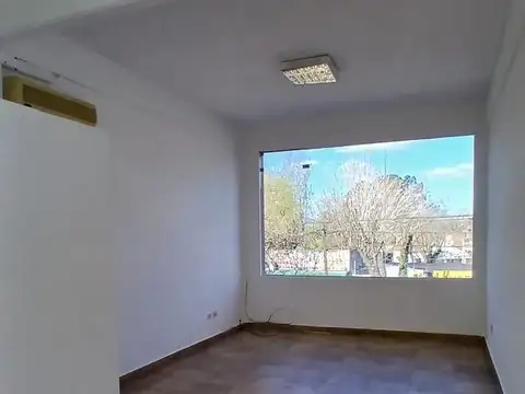 Oficina en Alquiler en Centro, $ 550.000