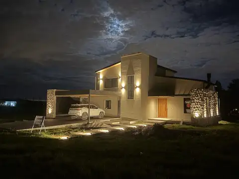 Casa en Venta de 3 Dormitorios en La Reserva, San Lorenzo Chico, Salta Capital