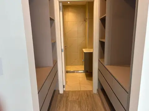 Departamento en Alquiler con 1 cocheras