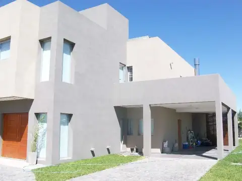 Casa en Venta en Barrancas de Iraola, USD 500.000