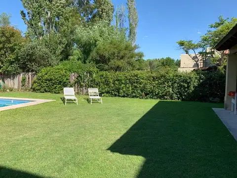 Casa en Alquiler Temporal de 4 dormitorios