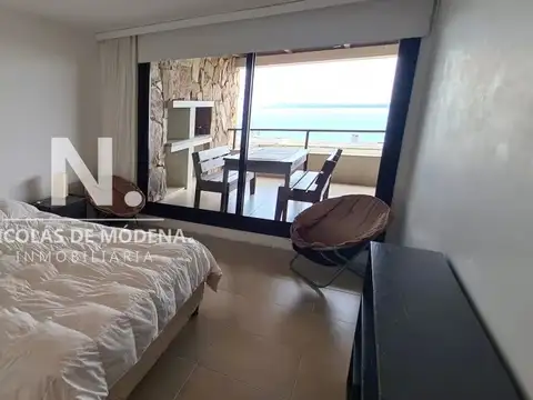 Venta de apartamento de 2 dormitorios en edifico Quartier Punta Del Este