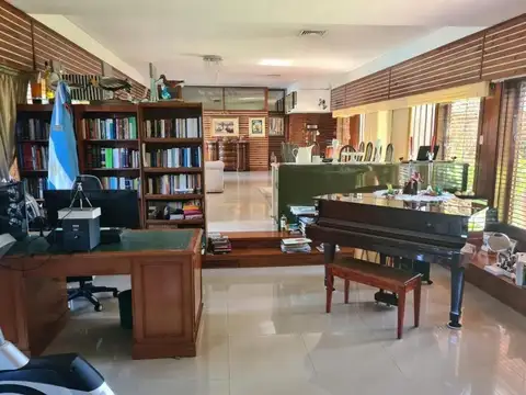 Casa en Alquiler en Villa Ballester, USD 3.500