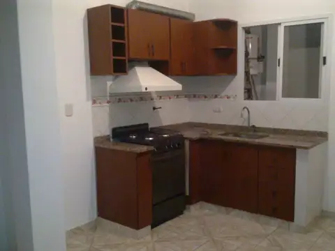 Marques De Aviles 1100, Piso 1°