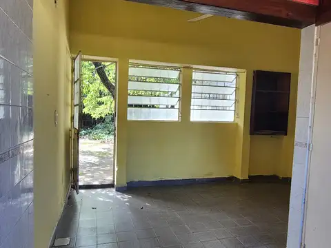 Casa 3 ambientes con 2 baños