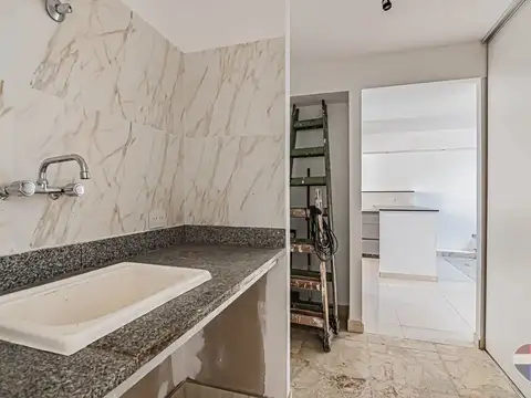 Departamento 6 ambientes con 4 baños