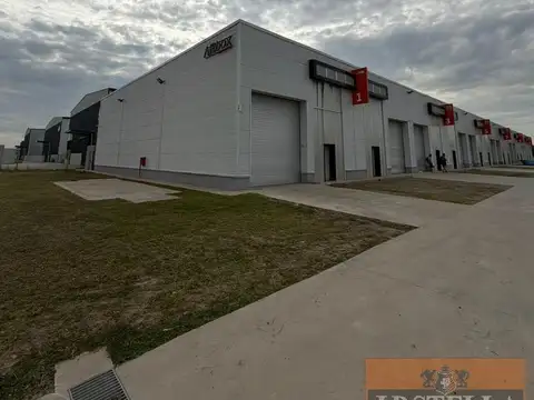 Galpon en Venta 10  mts Fondo
