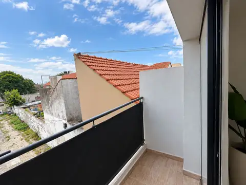 Depto Tipo Casa 3 ambientes con 1 baño