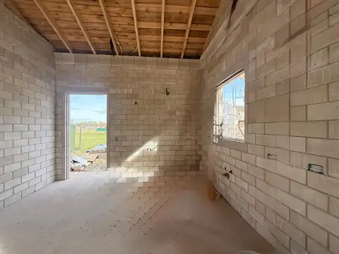 Casa en Venta con 4 cocheras