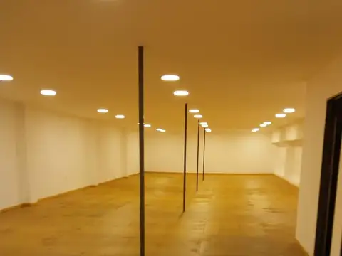 Galpon en Venta 8  mts Frente