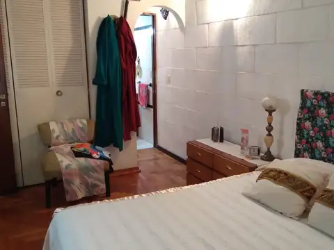 Excelente Casa Sobre Lote Propio de 5 ambientes en Villa Sarmiento - Zona Ward "Residencial"