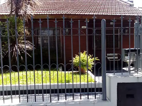 Casa en Venta en Villa Sarmiento, USD 205.000