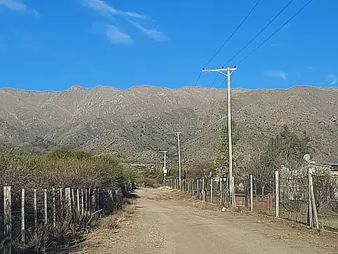 VENTA CABAÑA DE PIEDRA LOS MOLLES