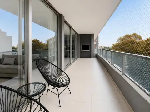 VENTA 3 AMBIENTES CON TERRAZA PARRILLA PROPIA. COCHERA. A MTS LIBERTADOR