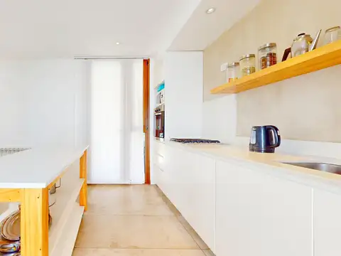 458  e/  Centenario y 12