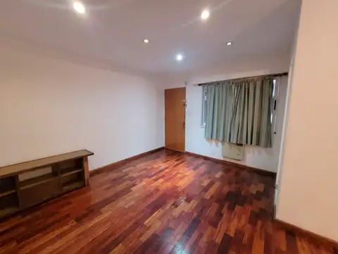 San Martin 1100, Piso 5