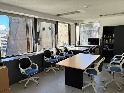 Oficina en Venta con 4 cocheras