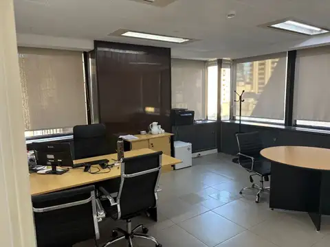 OFICINA VENTA SAN NICOLAS CUATRO COCHERAS