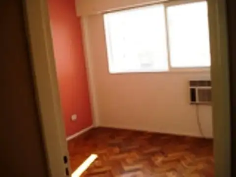 Flores departamento 2 ambientes Muy buena ubicación