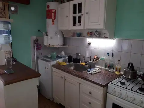 Casa 2 ambientes con 1 baño