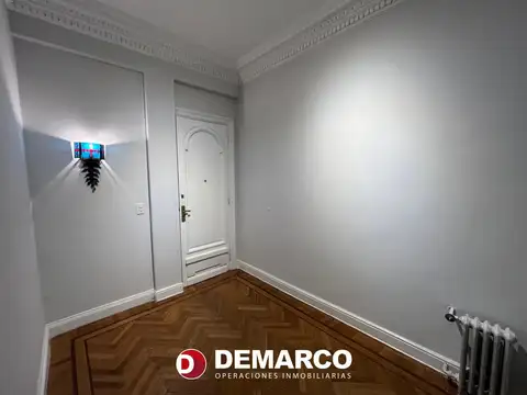 Oficina 5 ambientes con 2 baños