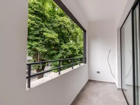 Depto Tipo Casa en Venta con 2 cocheras