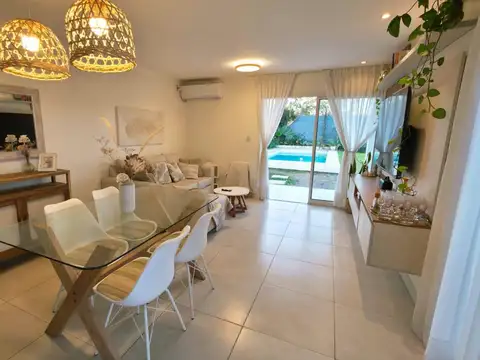 Hermosa casa de 2 dormitorios en VENTA en barrio privado Altos del Cevil 1, Yerba Buena