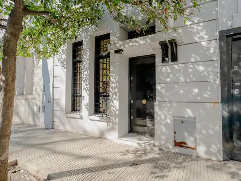 VENTA CASA 2 PLANTAS C/ GARAJE MAS PH INDEPENDIENTE de 3 AMB - BELGRANO C - BARRIO CHINO - PERMUTA !