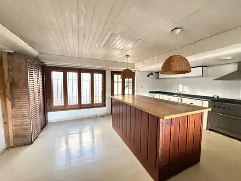 Casa 3 ambientes con 2 baños