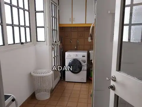 Piso en Venta 4 ambientes + Dependencia + 2 cocheras en Torre     Exc. Ubicacion