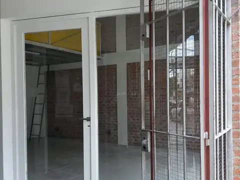Local en Alquiler en Remedios de Escalada, $ 650.000