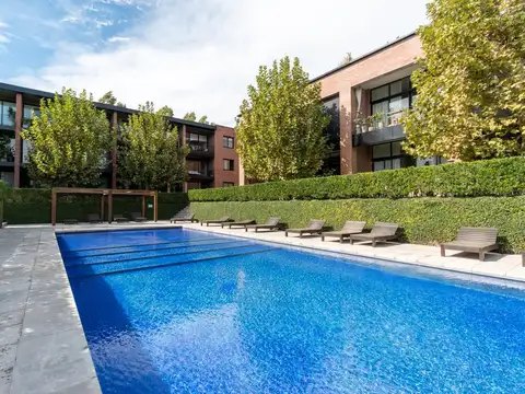 Lindísimo departamento en San Isidro Loft, con cochera y vista al parque central, en alquiler.
