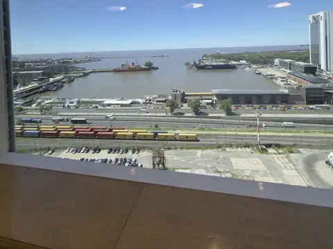 Oficina en Alquiler con 18 cocheras