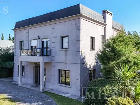 Casa en alquiler en Santa María de los Olivos