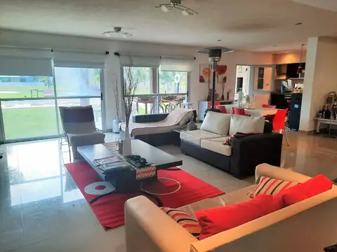 CASA EN ALQUILER EN POSADA DE LOS LAGOS AL LAGO