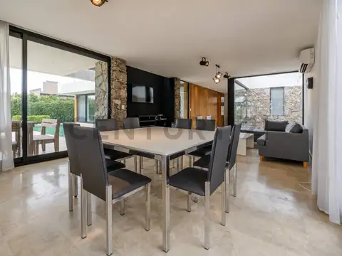 Casa 5 ambientes con 2 baños
